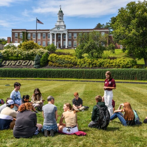 education-stredniskoly-usa-lyndoninstitute-kampus