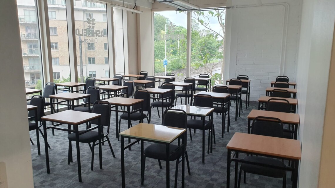 Ashfield College střední škola třída