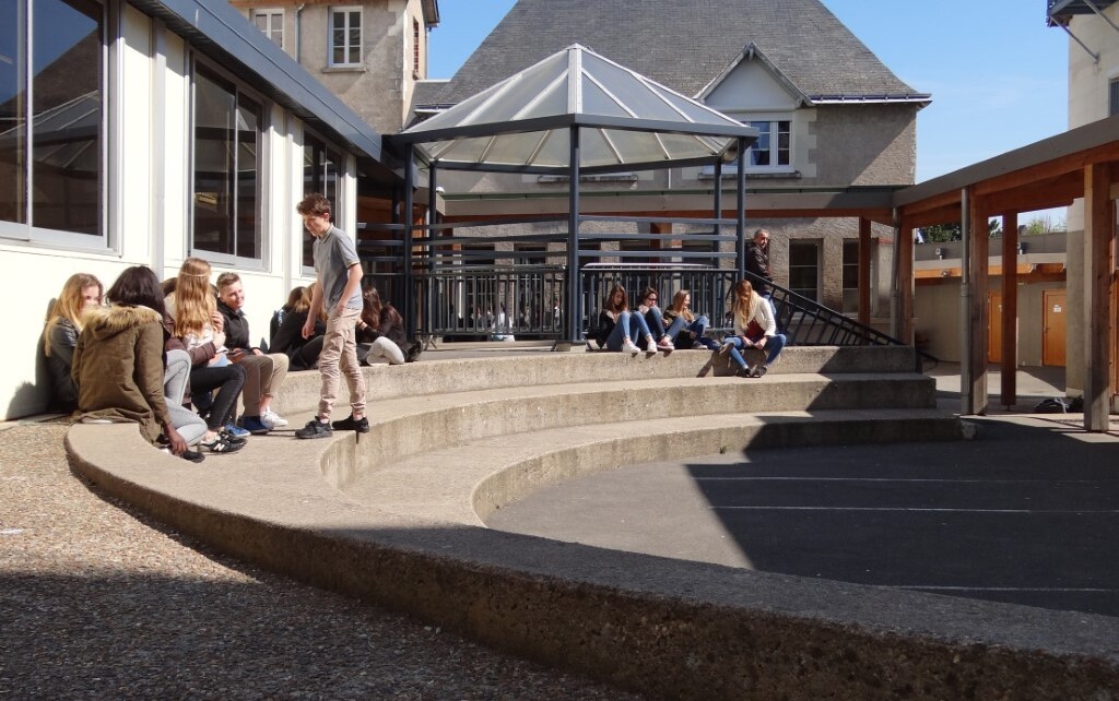 Saint Denis International School, škola, studenti, kampus